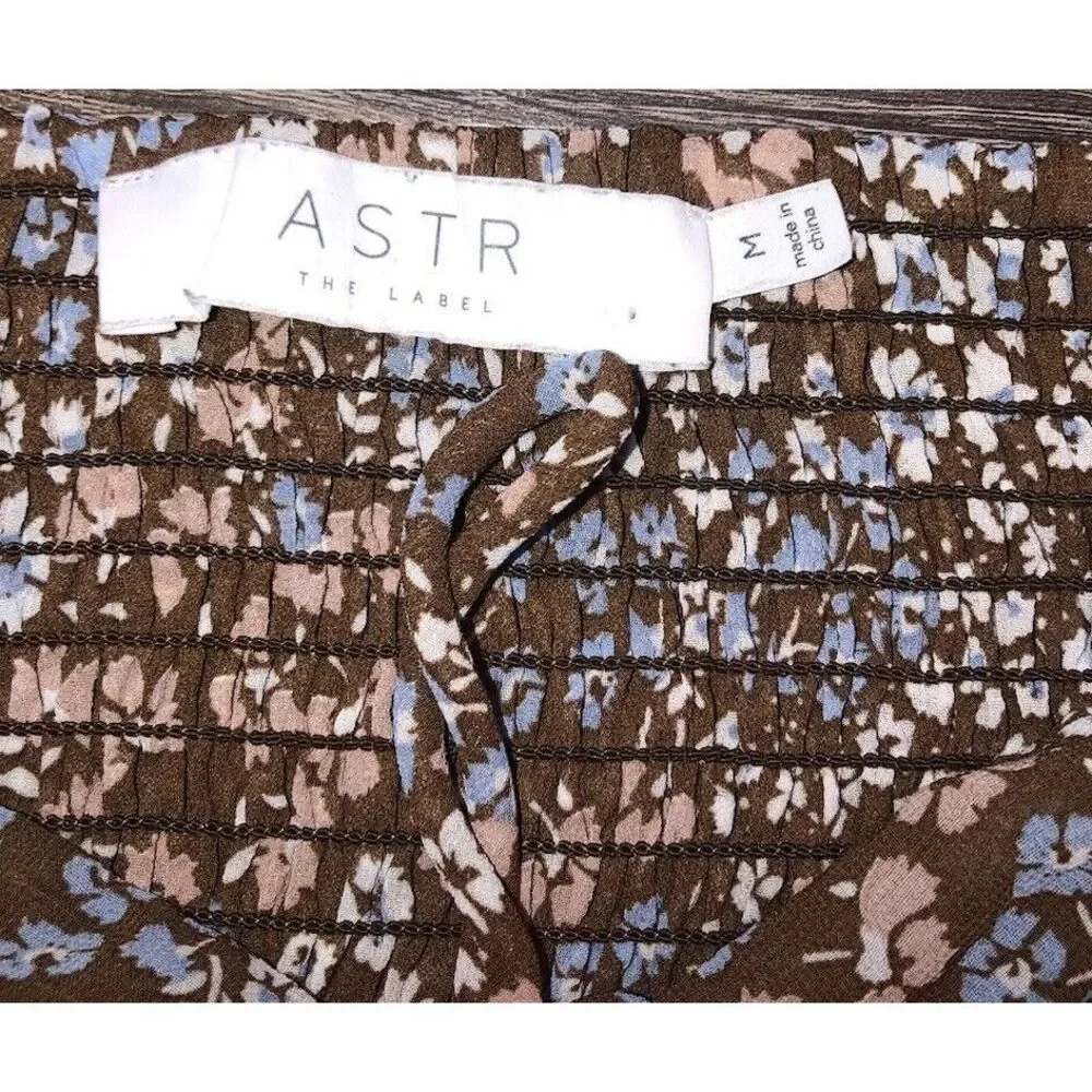 ASTR The Label Top Women's‎ M Brown Floral Puff Sleeve Peasant Ruffle Smocked